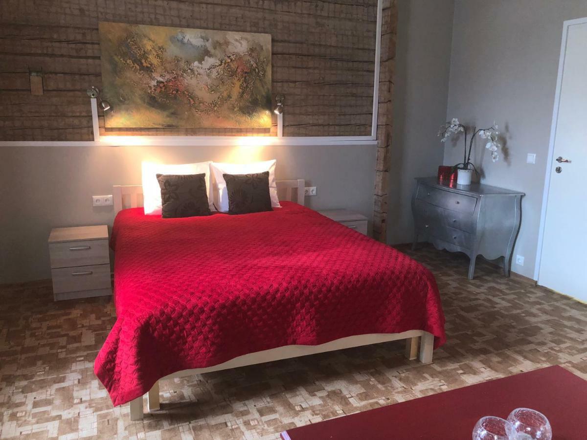 Villa Kadriorg Hostel Tallinn Buitenkant foto
