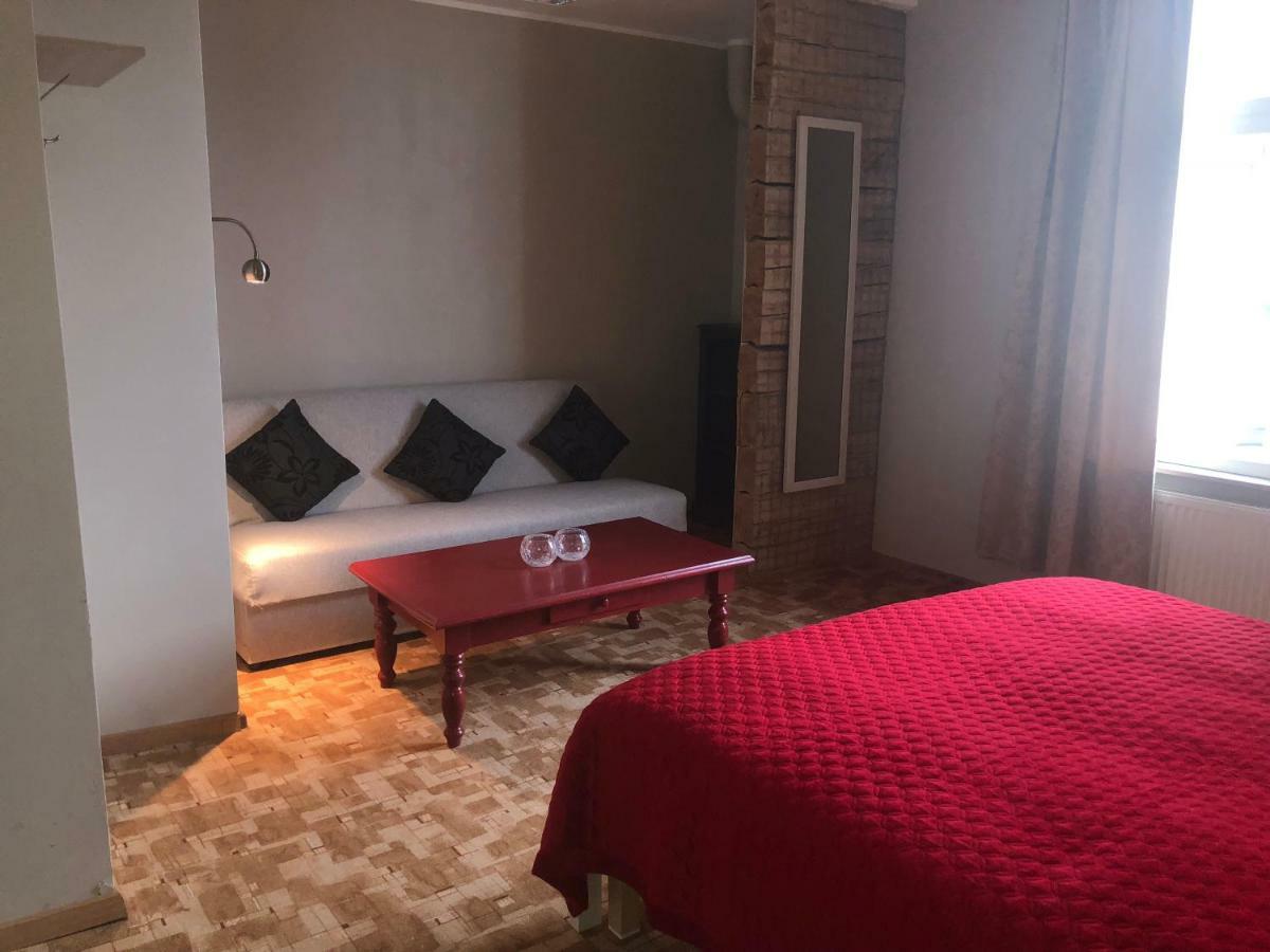 Villa Kadriorg Hostel Tallinn Buitenkant foto