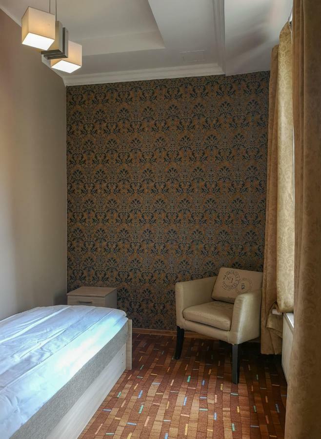 Villa Kadriorg Hostel Tallinn Buitenkant foto