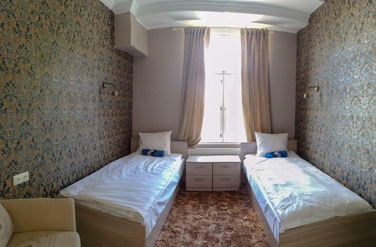 Villa Kadriorg Hostel Tallinn Buitenkant foto