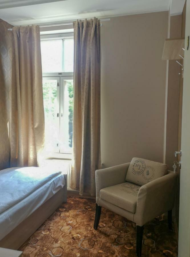 Villa Kadriorg Hostel Tallinn Buitenkant foto