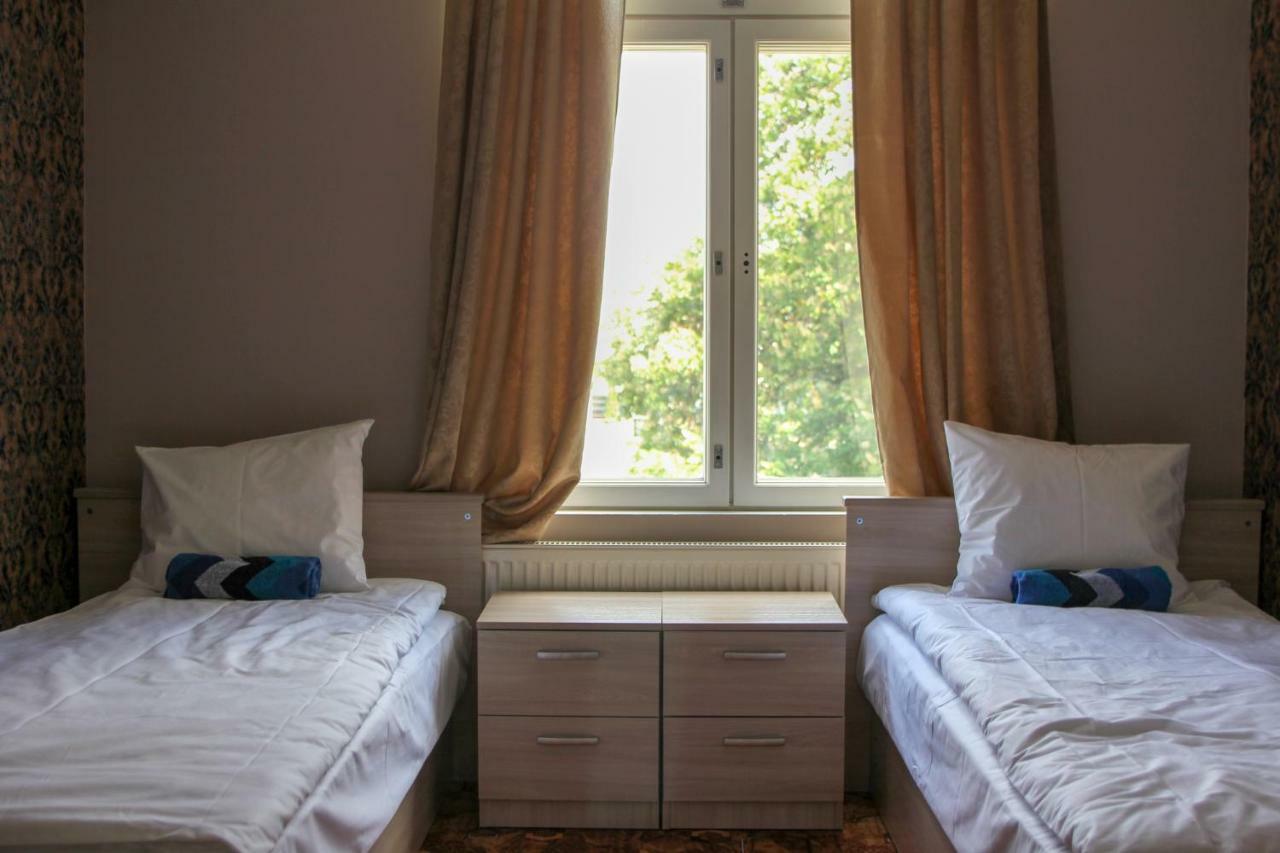 Villa Kadriorg Hostel Tallinn Buitenkant foto