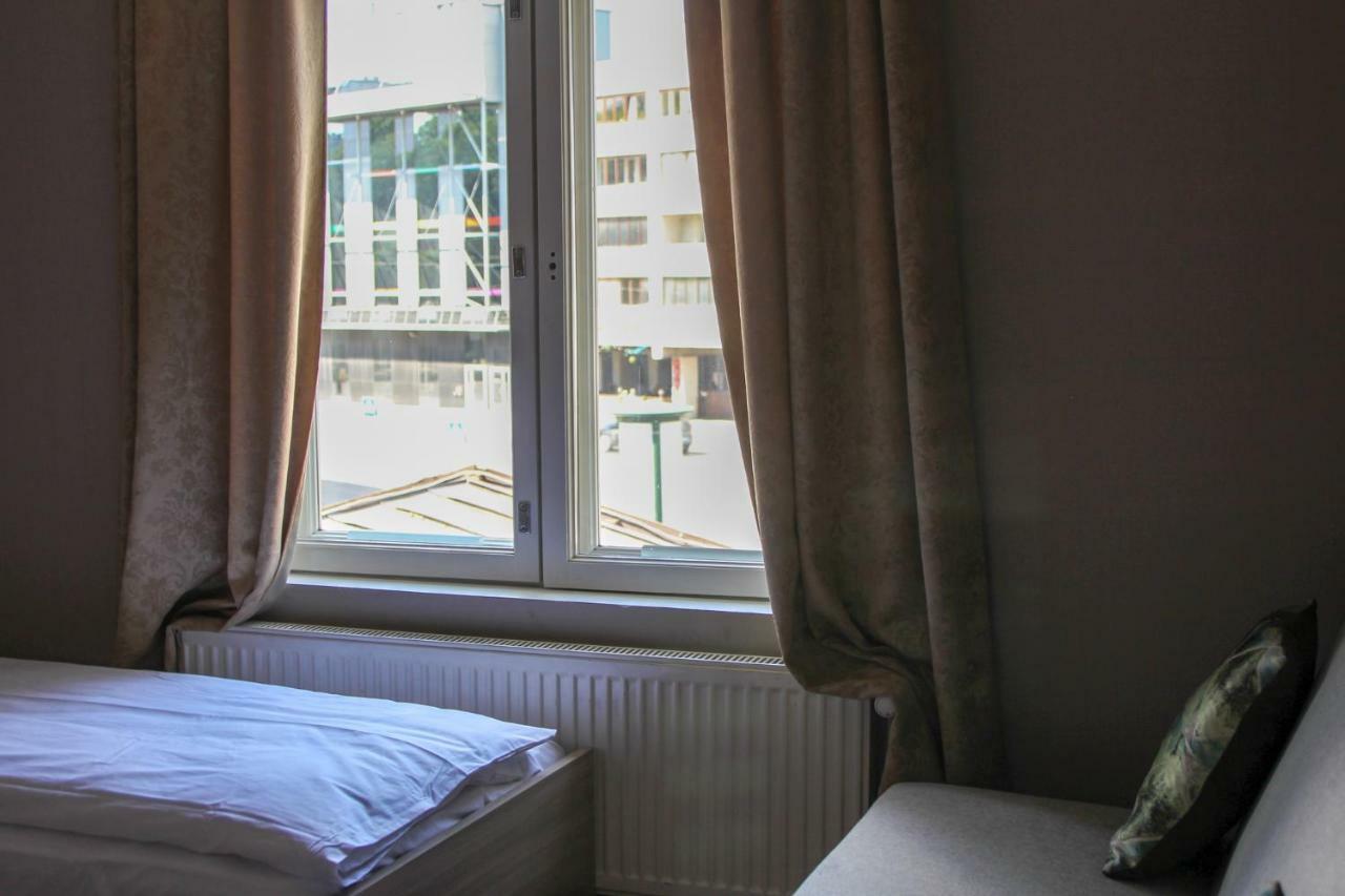 Villa Kadriorg Hostel Tallinn Buitenkant foto