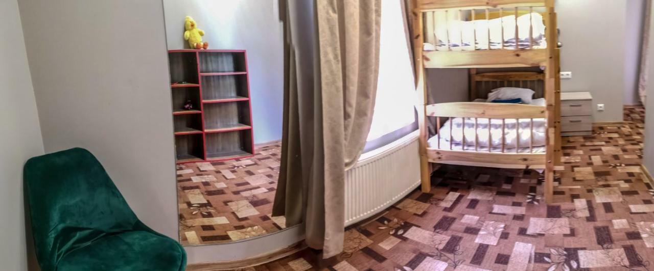 Villa Kadriorg Hostel Tallinn Buitenkant foto