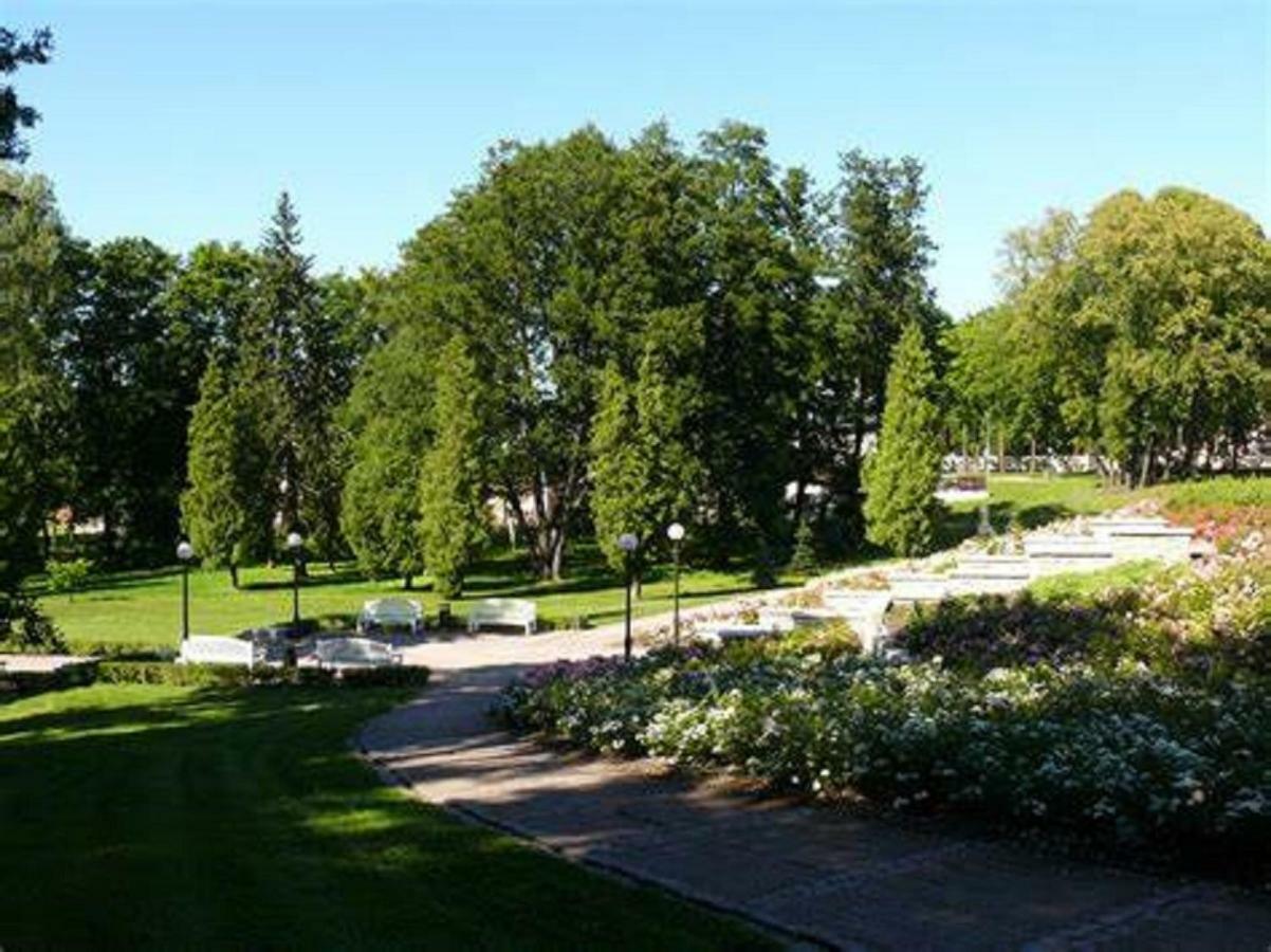Villa Kadriorg Hostel Tallinn Buitenkant foto